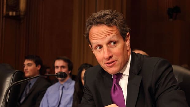 By Medill DC (Geithner) [CC BY 2.0], via Wikimedia Commons