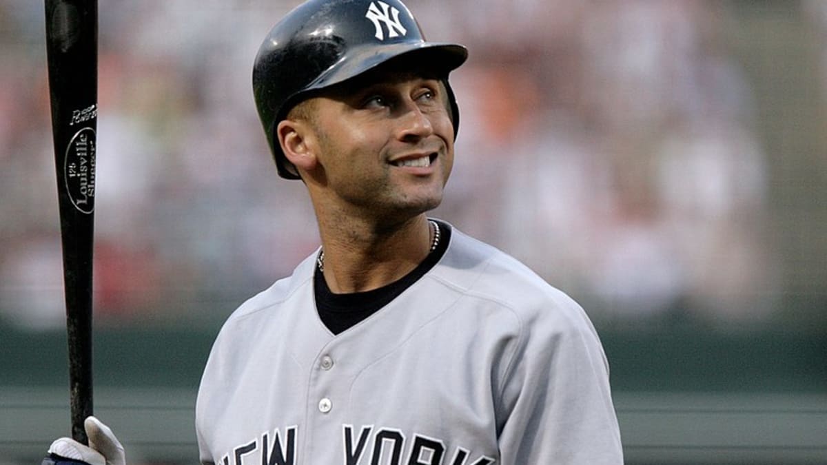 Derek Jeter departs Marlins in shocking exit