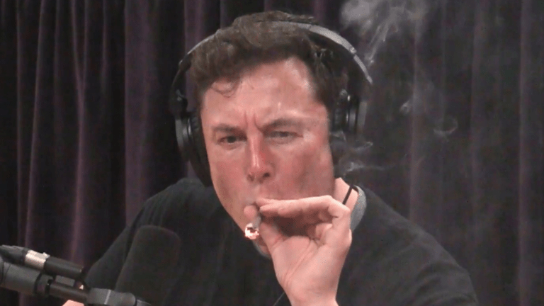 Elon Musk Again Weighs In On Major Issue Of The Day: Why Aren’t There Any Good New Candy Bars?