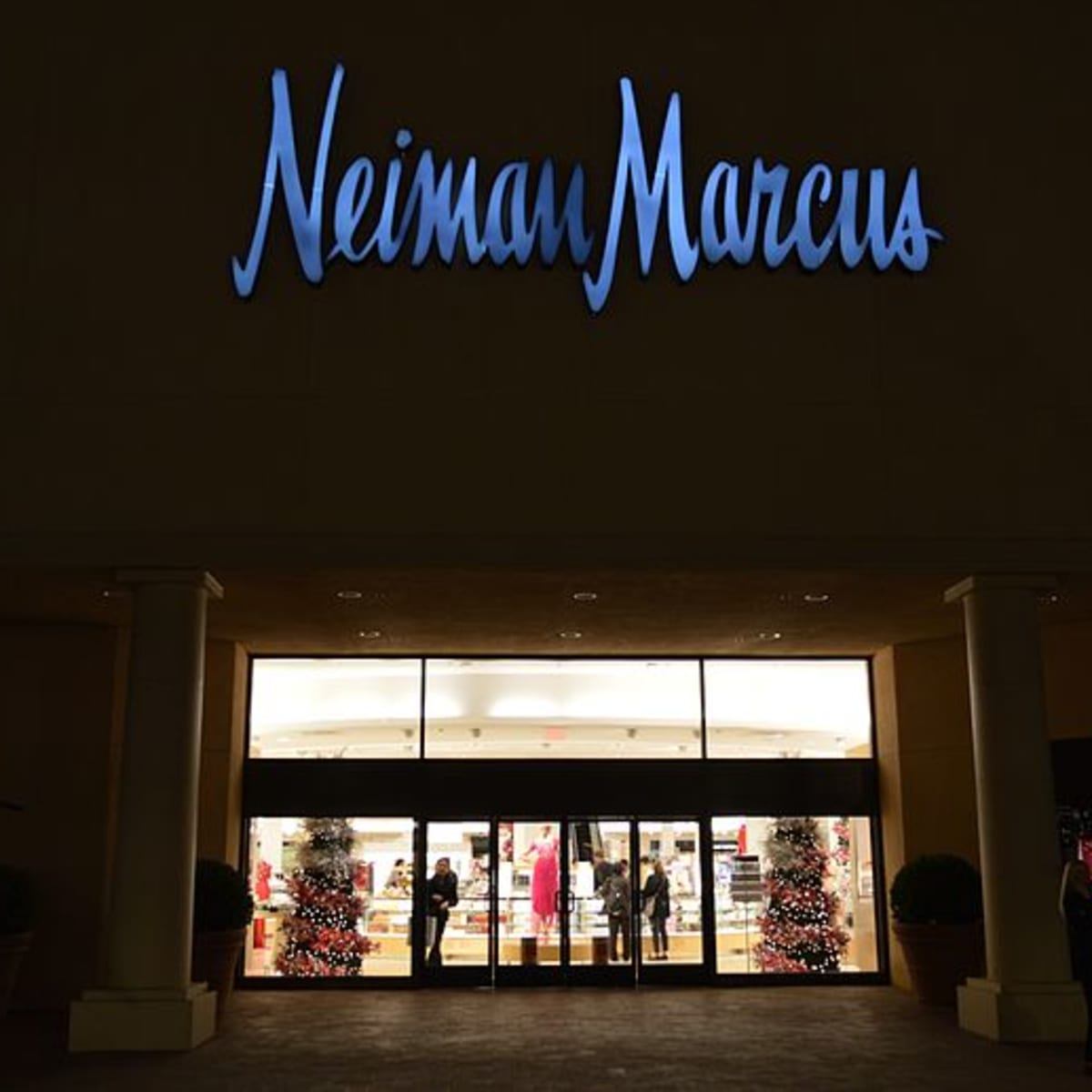 Neiman marcus discount credit suisse