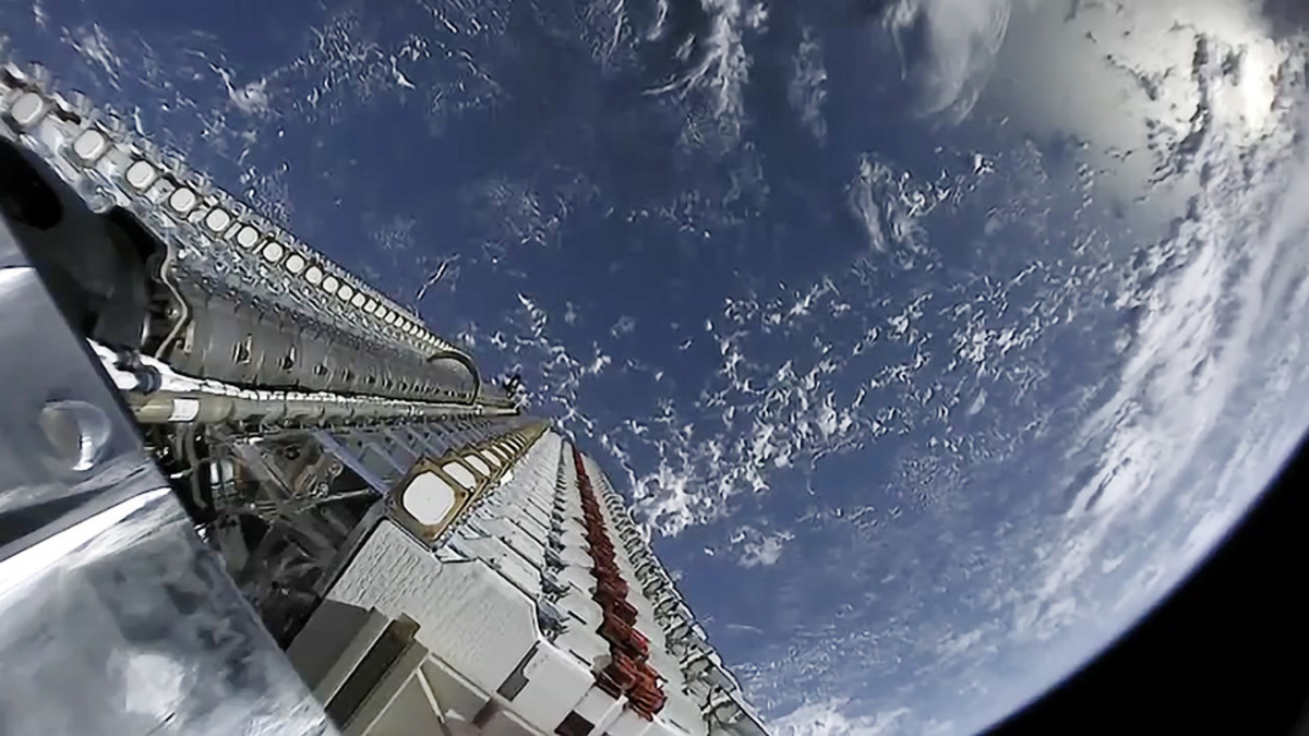 Industry Bullish on DoC Draft License Process for Novel Space Activities